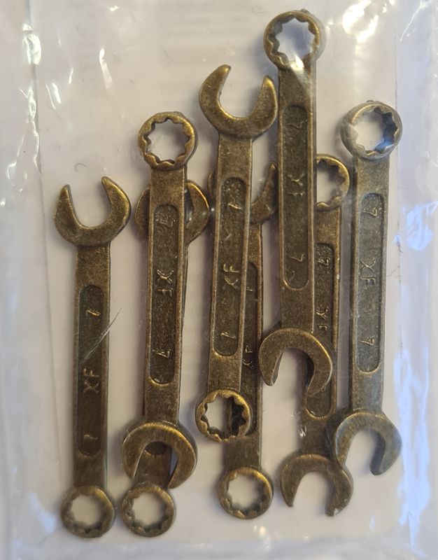 Charms - Verktøy - Fastnøkkel - Bronse - 8stk